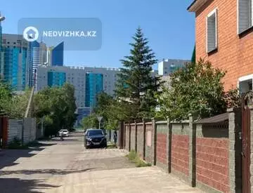 16-комнатный дом, 9 соток, 640 м²