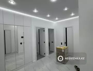 3-комнатная квартира, этаж 8 из 10, 95 м²