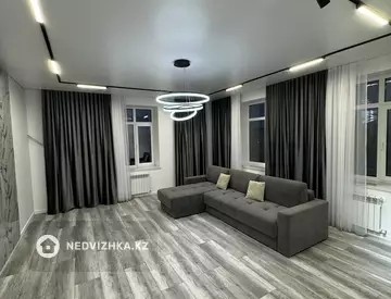 3-комнатная квартира, этаж 8 из 10, 95 м²