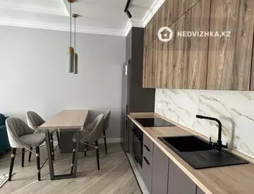 2-комнатная квартира, этаж 8 из 9, 43 м²