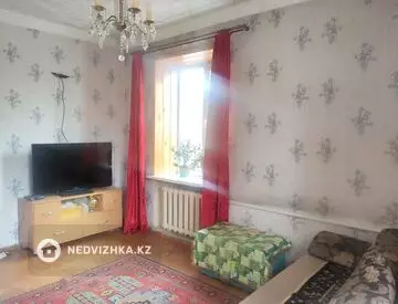 3-комнатная квартира, этаж 2 из 2, 60 м²