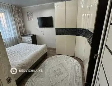 4-комнатная квартира, этаж 4 из 5, 79 м²