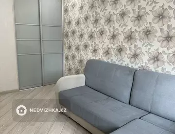 1-комнатная квартира, этаж 3 из 5, 50 м², на длительный срок