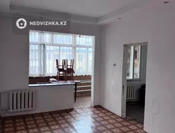 2-комнатная квартира, этаж 3 из 3, 48 м²