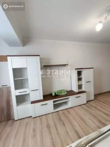 2-комнатная квартира, этаж 8 из 10, 43 м²