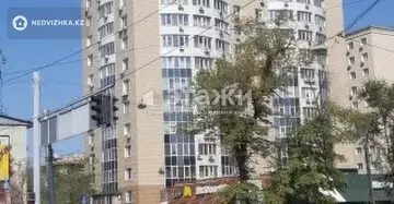 4-комнатная квартира, этаж 12 из 13, 140 м²