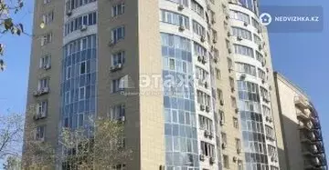 4-комнатная квартира, этаж 12 из 13, 140 м²