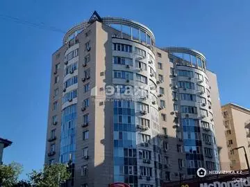 4-комнатная квартира, этаж 12 из 13, 140 м²