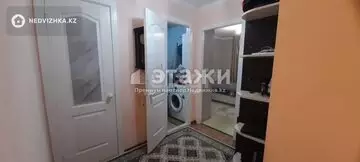 2-комнатная квартира, этаж 4 из 5, 50 м²