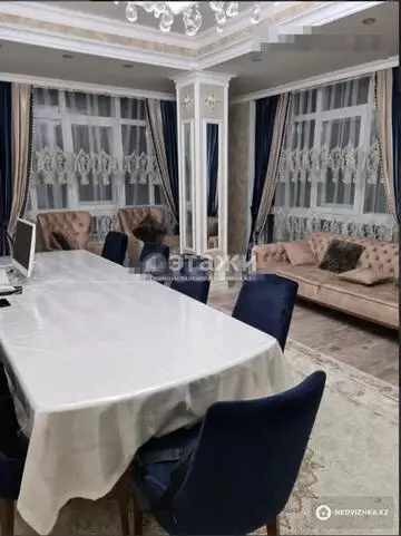 4-комнатная квартира, этаж 7 из 7, 140 м²