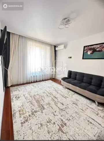 1-комнатная квартира, этаж 10 из 12, 38 м²