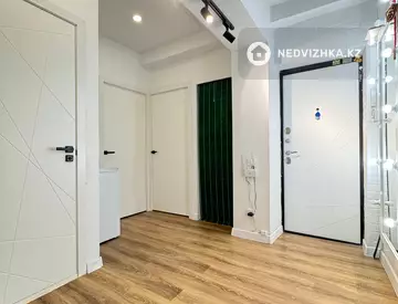 4-комнатная квартира, этаж 4 из 4, 70 м²