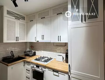 4-комнатная квартира, этаж 4 из 4, 70 м²