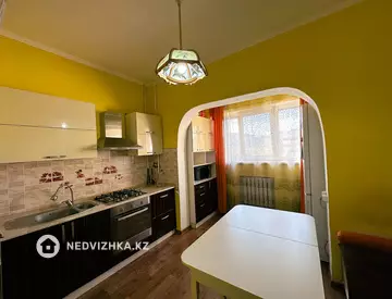 3-комнатная квартира, этаж 8 из 9, 73 м²