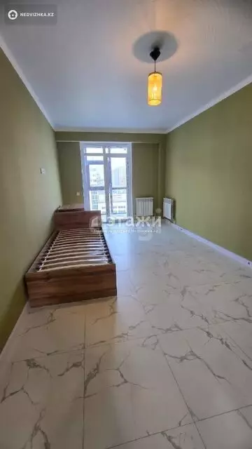 4-комнатная квартира, этаж 9 из 10, 115 м²