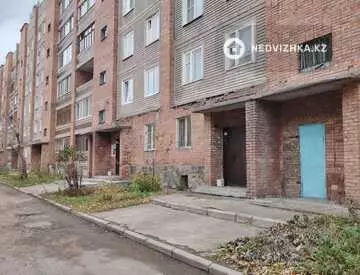 3-комнатная квартира, этаж 4 из 6, 63 м²