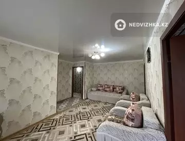 2-комнатная квартира, этаж 4 из 5, 45 м²