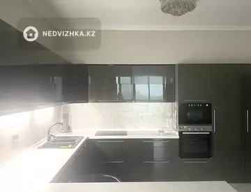 3-комнатная квартира, этаж 9 из 15, 116 м²
