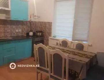 2-комнатная квартира, этаж 1 из 9, 80 м², посуточно