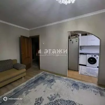 4-комнатная квартира, этаж 3 из 5, 74 м²