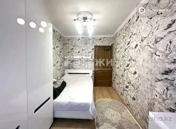 4-комнатная квартира, этаж 3 из 5, 74 м²