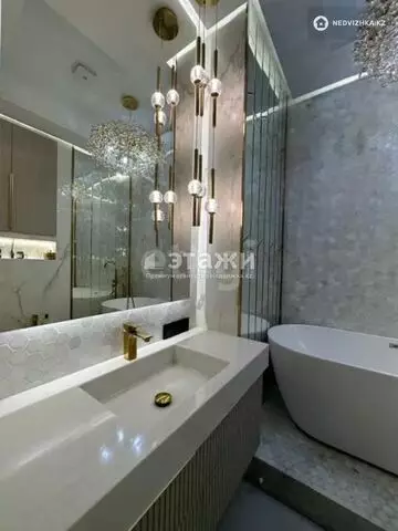 4-комнатная квартира, этаж 1 из 3, 200 м²