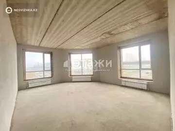 3-комнатная квартира, этаж 4 из 9, 107 м²