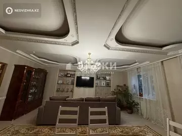 3-комнатная квартира, этаж 1 из 5, 113 м²