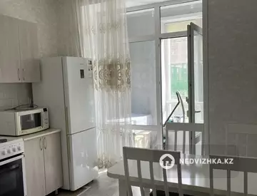 40 м², 1-комнатная квартира, этаж 1 из 9, 40 м², посуточно, изображение - 6