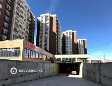 Торговое помещение, этаж 1 из 12, 885 м²