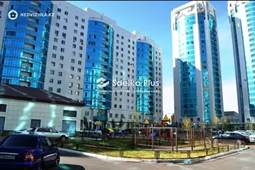 4-комнатная квартира, этаж 3 из 14, 108 м²