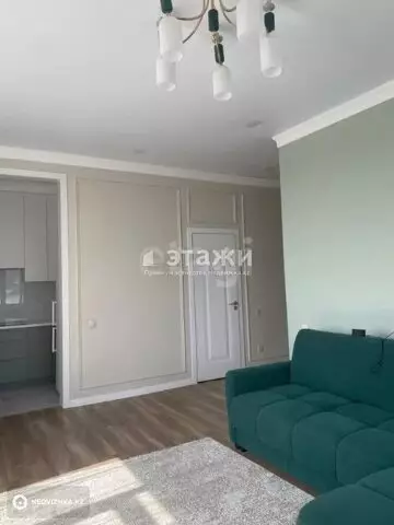 2-комнатная квартира, этаж 4 из 10, 50 м²