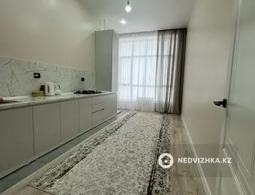 2-комнатная квартира, этаж 2 из 9, 67 м², на длительный срок