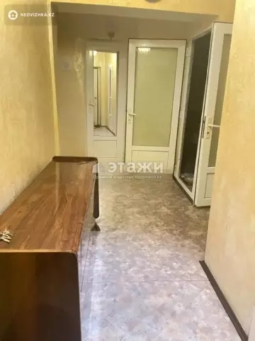 2-комнатная квартира, этаж 3 из 5, 50 м²