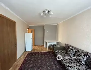 2-комнатная квартира, этаж 3 из 4, 44 м²