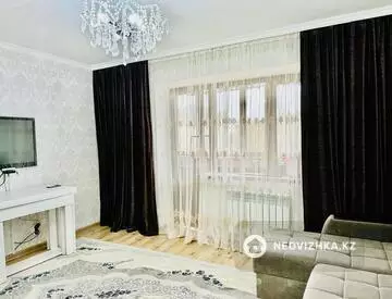 1-комнатная квартира, этаж 2 из 3, 42 м²