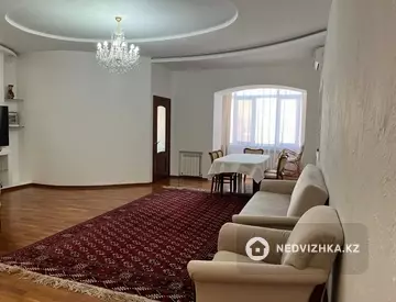 4-комнатная квартира, этаж 5 из 5, 129 м²