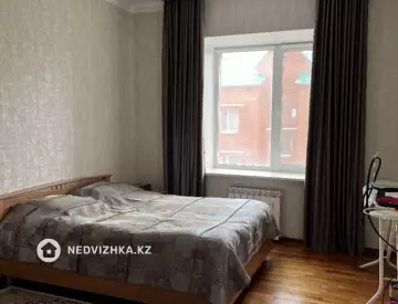 4-комнатная квартира, этаж 5 из 5, 129 м²