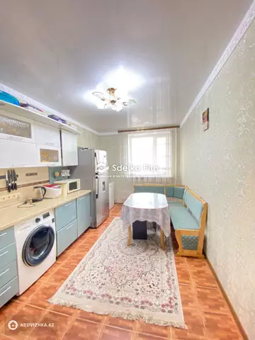 2-комнатная квартира, этаж 9 из 12, 68 м²