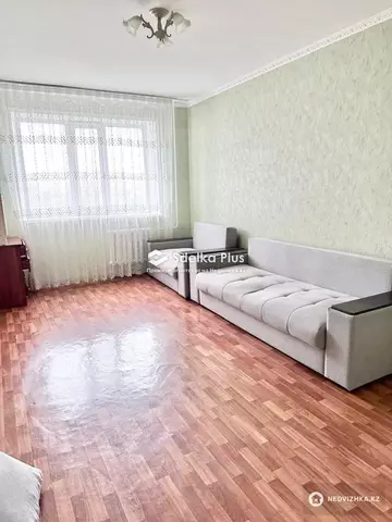 1-комнатная квартира, этаж 8 из 25, 40 м²