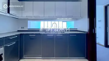 3-комнатная квартира, этаж 6 из 21, 130 м², на длительный срок