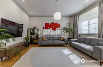 4-комнатная квартира, этаж 1 из 9, 130 м²