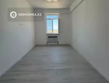 3-комнатная квартира, этаж 8 из 10, 92 м²