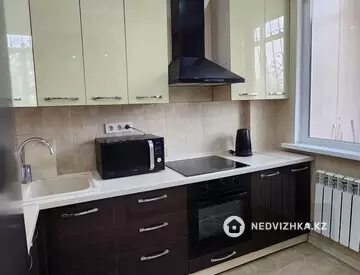 2-комнатная квартира, этаж 1 из 13, 54 м²