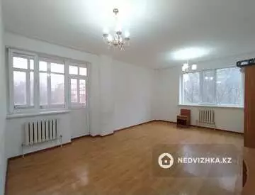 1-комнатная квартира, этаж 2 из 10, 62 м²