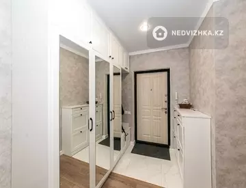 3-комнатная квартира, этаж 9 из 10, 104 м²