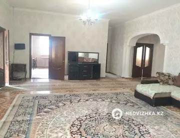 5-комнатный дом, 6 соток, 170 м²