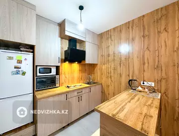 2-комнатная квартира, этаж 8 из 9, 40 м²