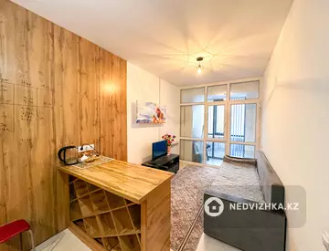 2-комнатная квартира, этаж 8 из 9, 40 м²