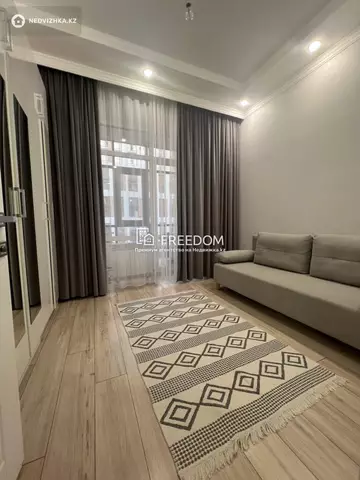 1-комнатная квартира, этаж 3 из 10, 38 м²